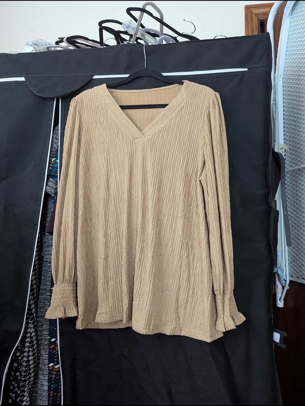 Source Unknown Tan Crinkle V-Neck Long Sleeve Blouse